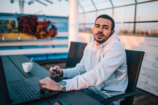 e-zigarette stick Testsieger 2025 – Kaufberatung, Akkuleistung, Geschmack und beste Angebote