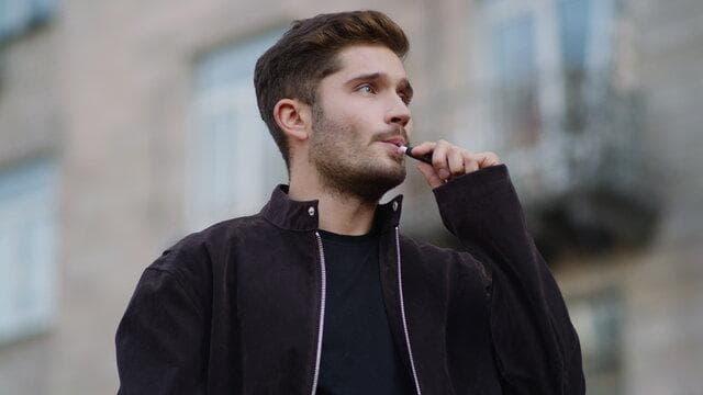 E-Zigarette für Frauen Einsteiger – Praktischer Ratgeber mit Kauf-Tipps, Designideen und den besten Einsteigermodellen